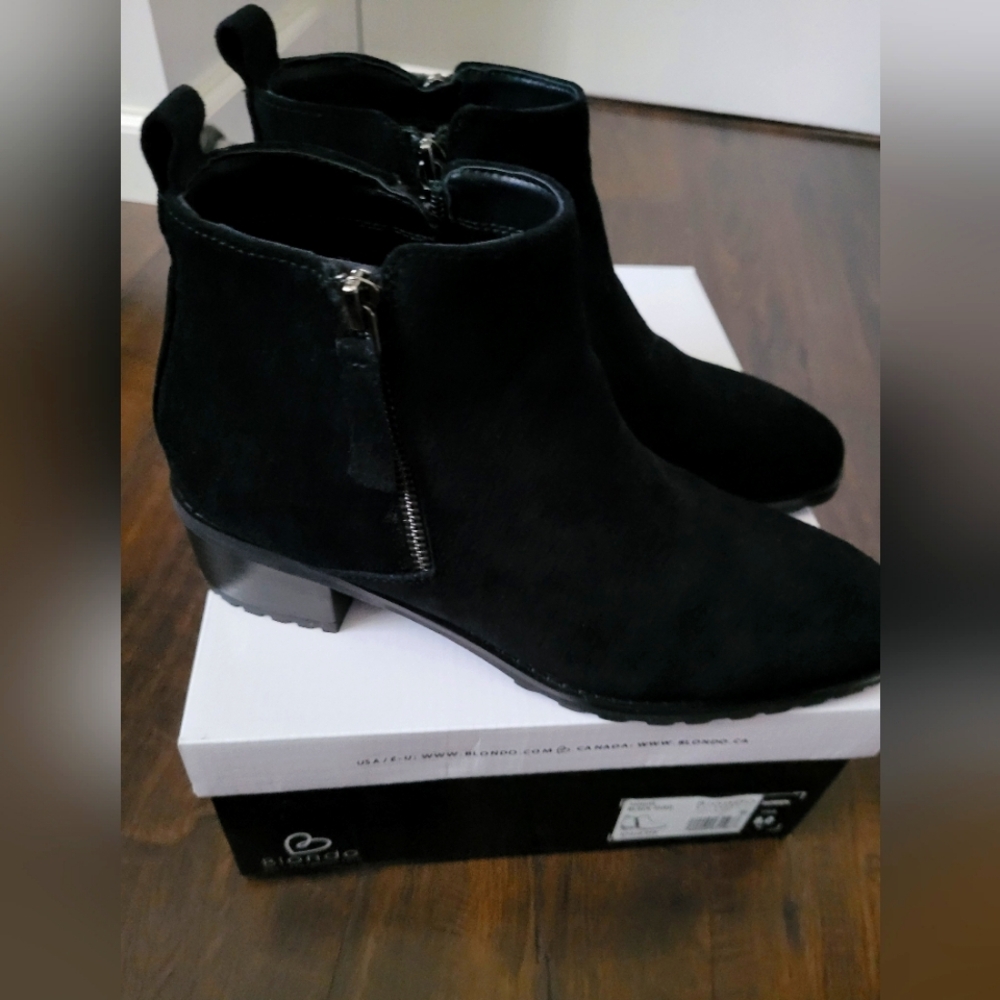 Blondo Black Suede  Ankle Boots Size 8